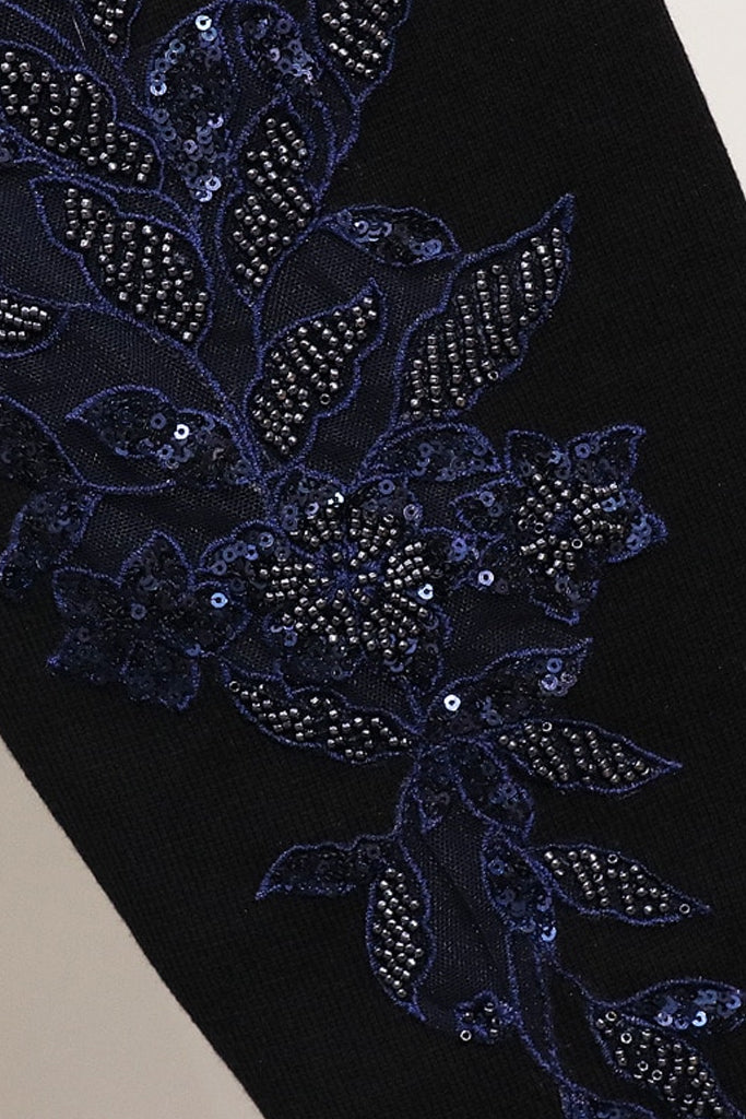 Ensemble brodé noir Agnetha avec pull et pantalon